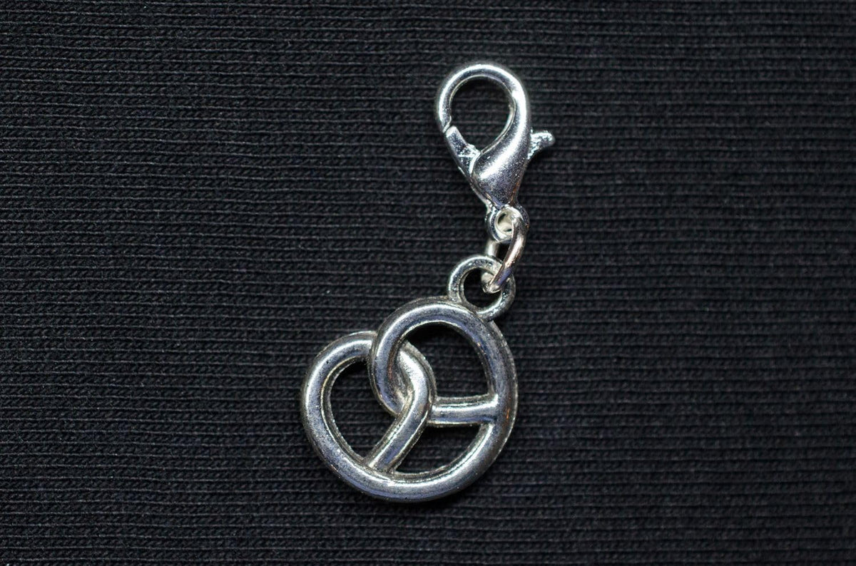 Brezel Anhänger - Trachtenschmuck Silber Oktoberfest-HauteBerlin