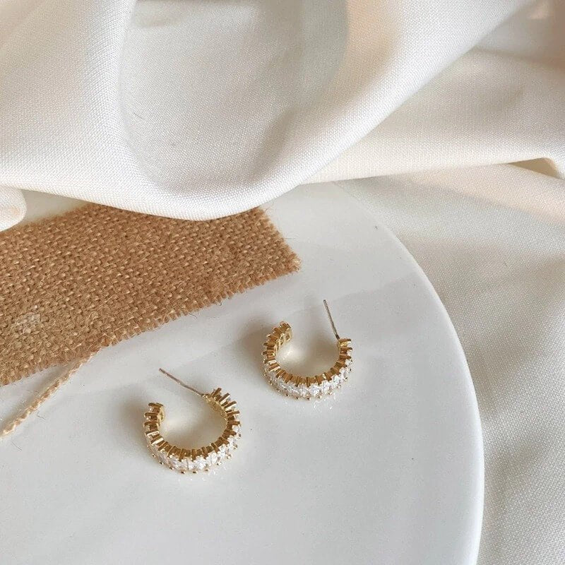 Creolen Damen Gold | Goldfarben mit Zirkonia | Kristall-HauteBerlin