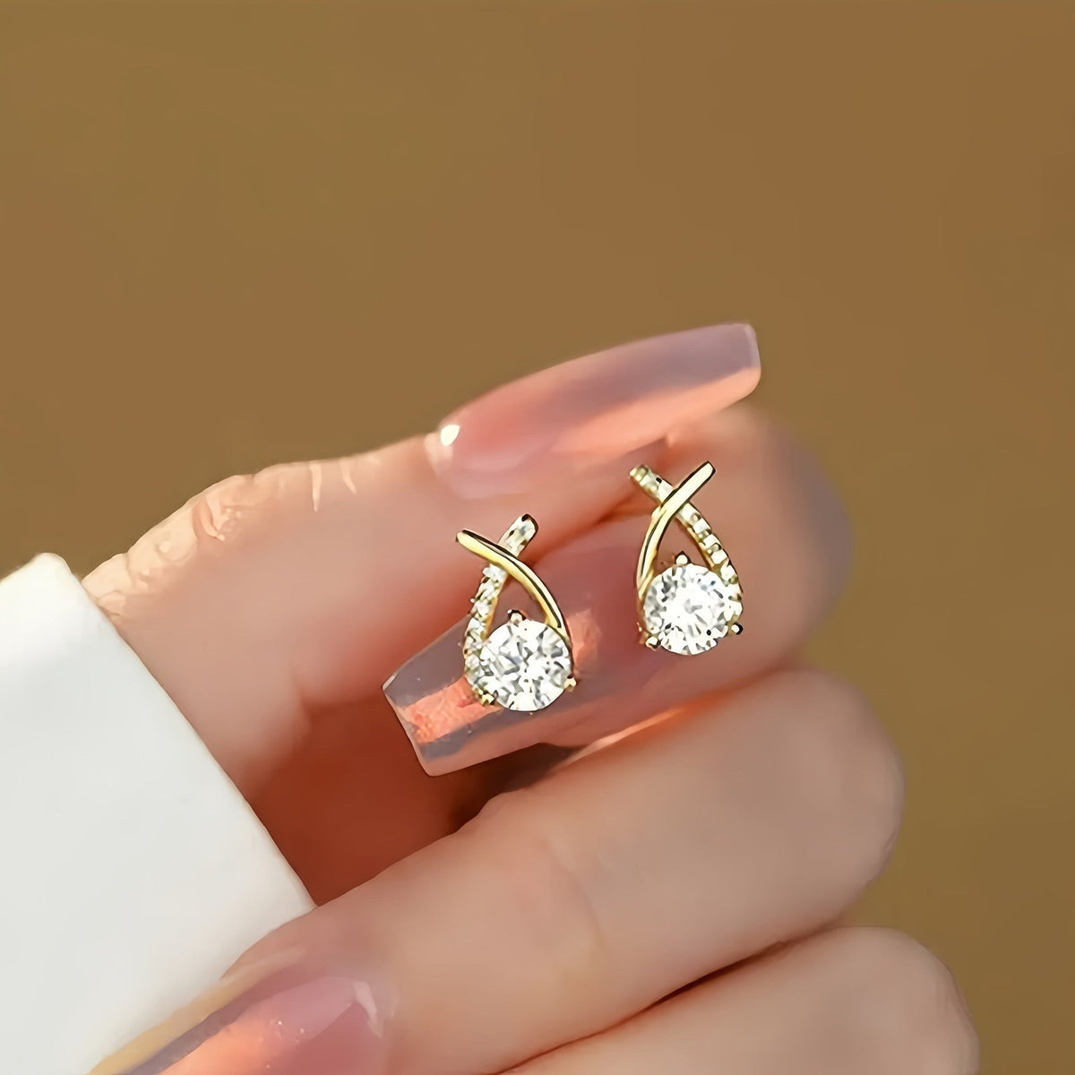 Ohrstecker Gold Damen | Zirkonia | Kreuz Design | Edelstahl-HauteBerlin