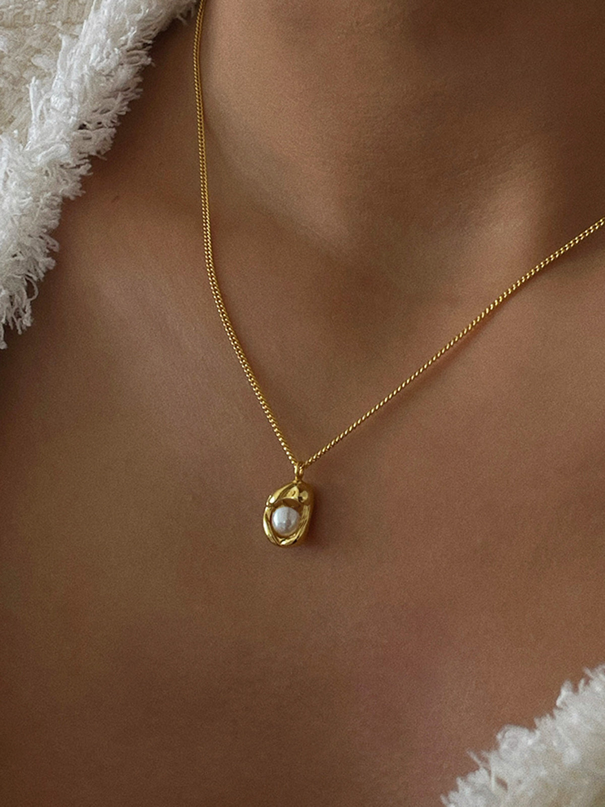 Anhänger-Halskette – Perle – Minimalistisch – Goldene Halskette – Damen-Halskette-HauteBerlin
