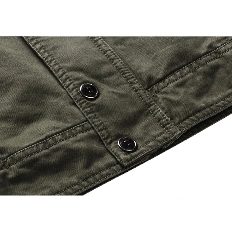 Armeegrüne Jacke | Zip-Up | Taschen | Herrenjacke | Outdoorjacke-HauteBerlin