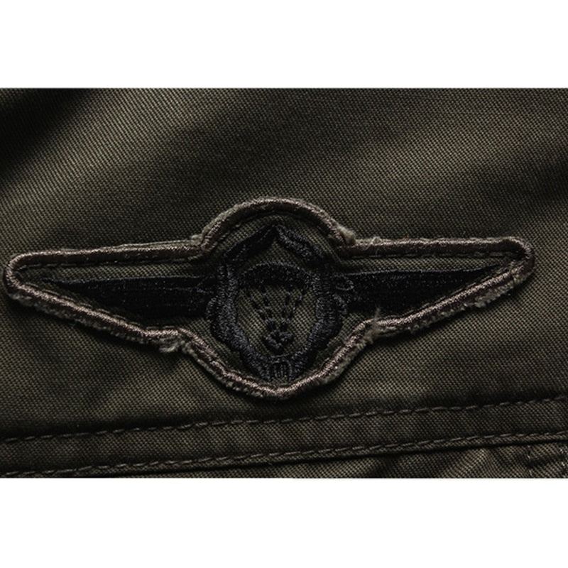 Armeegrüne Jacke | Zip-Up | Taschen | Herrenjacke | Outdoorjacke-HauteBerlin
