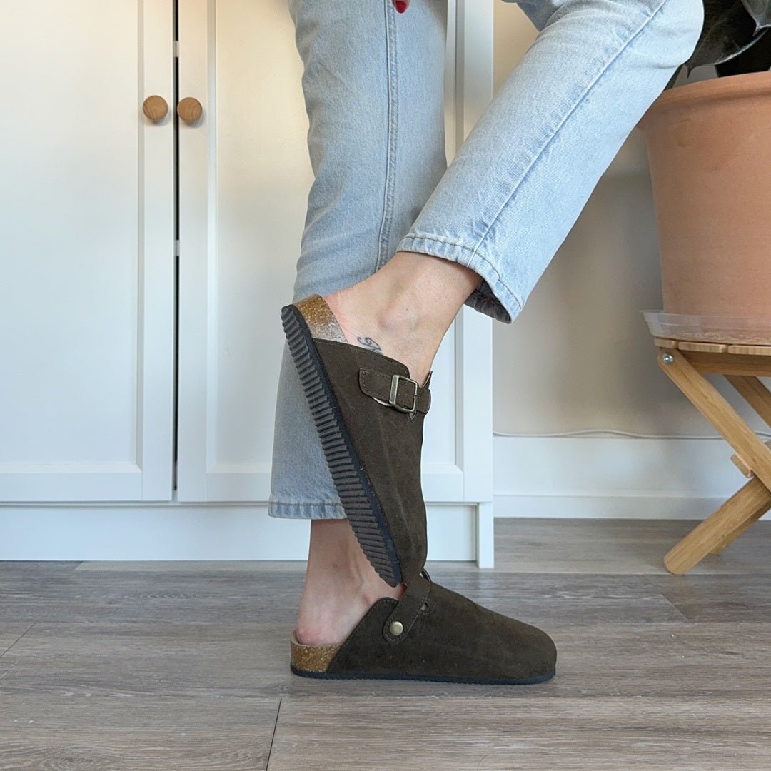 Clogs Damen | Pantoletten in Wildlederoptik | Korkfußbett-HauteBerlin