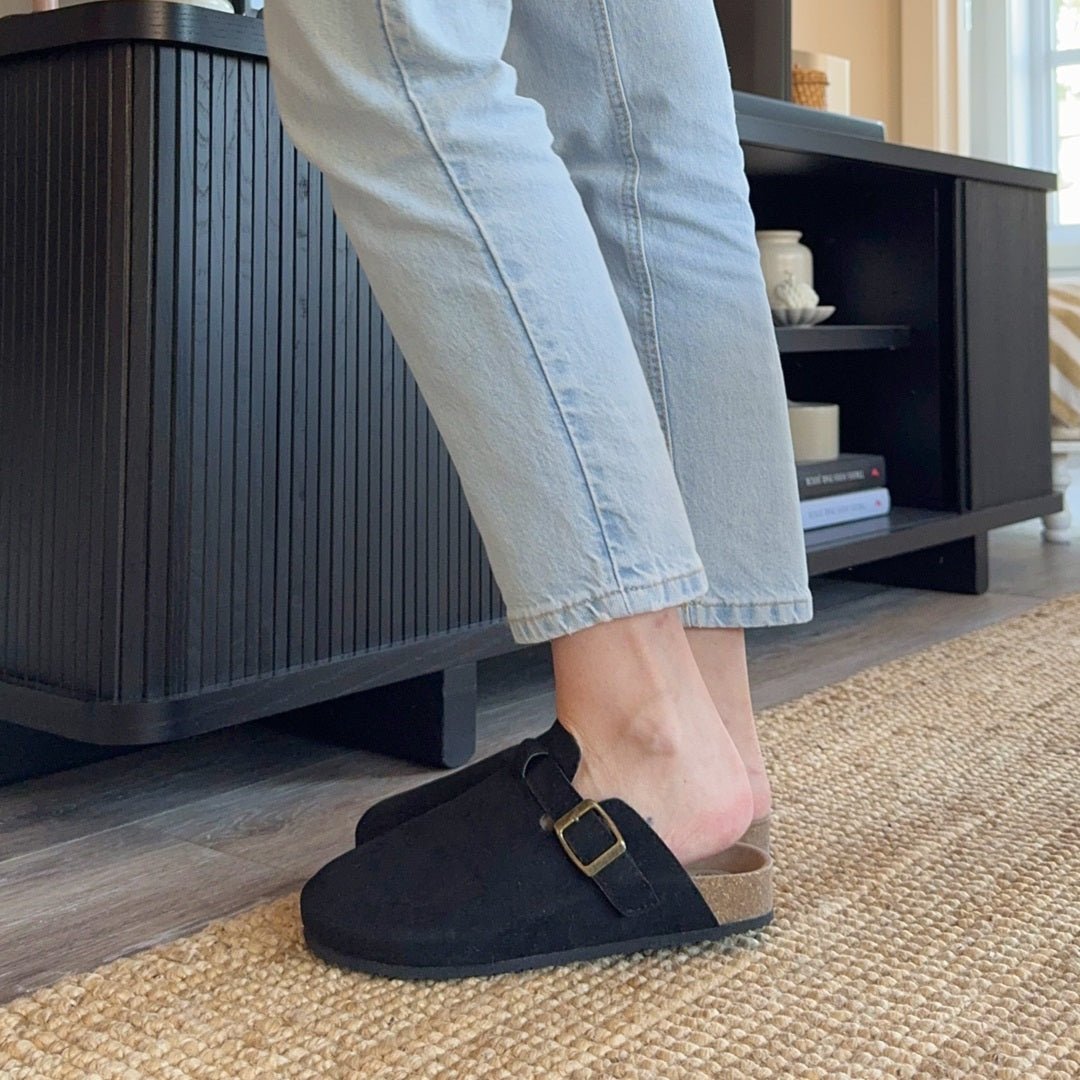 Clogs Damen | Pantoletten in Wildlederoptik | Korkfußbett-HauteBerlin