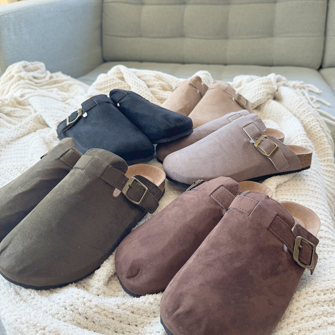 Clogs Damen | Pantoletten in Wildlederoptik | Korkfußbett-HauteBerlin