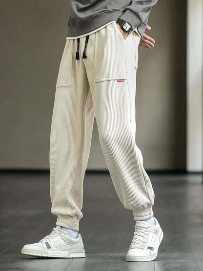 Cord-Jogginghose | Locker sitzend | Kordelzug | Jogginghose | Herrenhose-HauteBerlin