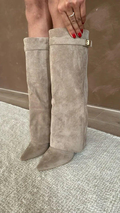 Elasara - Hochwertige kniehohe Stiefel aus Wildleder-HauteBerlin