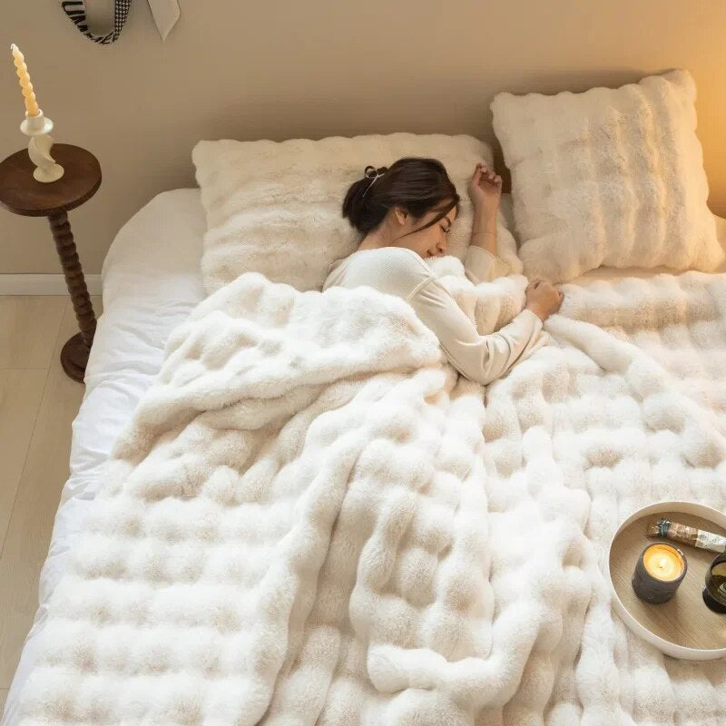 Felldecke | Plüsch | Fleece | Flauschige Decke | Winterdecke-HauteBerlin