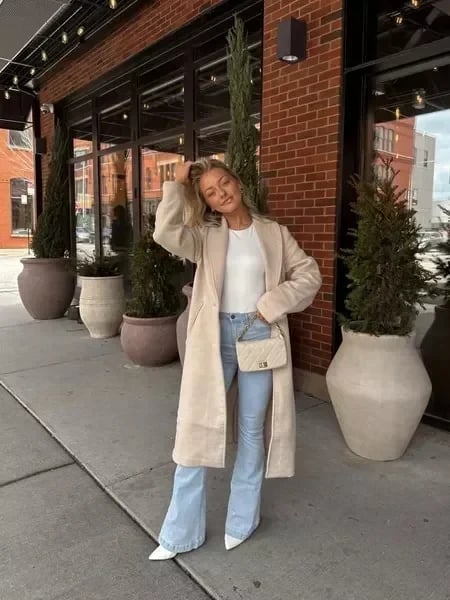 Flared Jeans | Blau | Denim | Hochtaillierte Jeans | Damenjeans-HauteBerlin