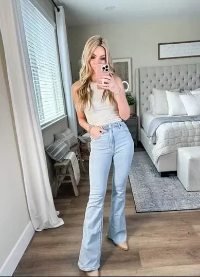 Flared Jeans | Blau | Denim | Hochtaillierte Jeans | Damenjeans-HauteBerlin