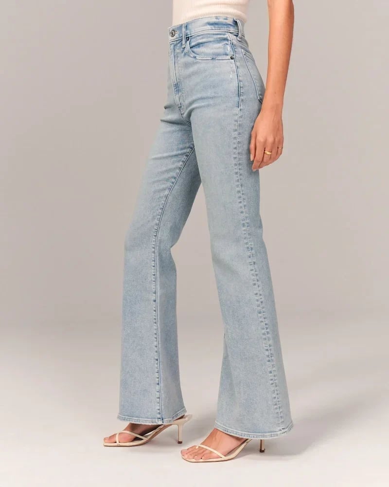 Flared Jeans | Blau | Denim | Hochtaillierte Jeans | Damenjeans-HauteBerlin