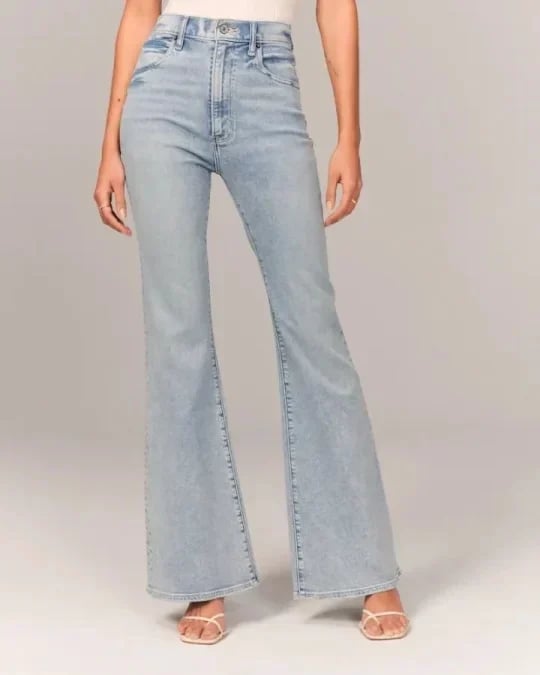 Flared Jeans | Blau | Denim | Hochtaillierte Jeans | Damenjeans-HauteBerlin