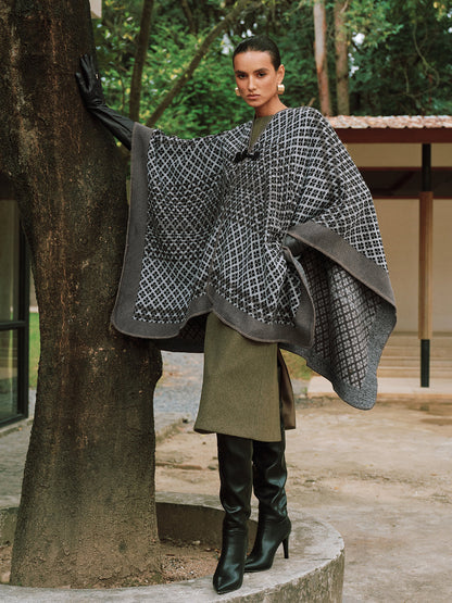 Gestrickter Poncho | Elegant | Übergröße | Poncho Cape | Damenbekleidung-HauteBerlin