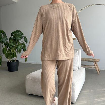 Hausanzug Damen | Geripptes Zweiteiler-Set | Oberteil und Hose-HauteBerlin