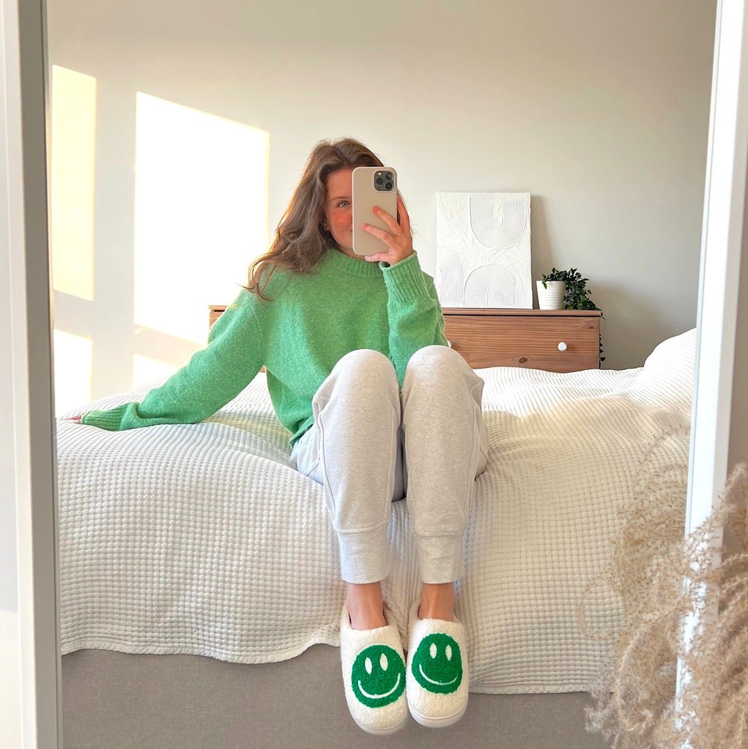 Hausschuhe Damen | Großer Smiley Plüsch | Kuschelig Weich-HauteBerlin
