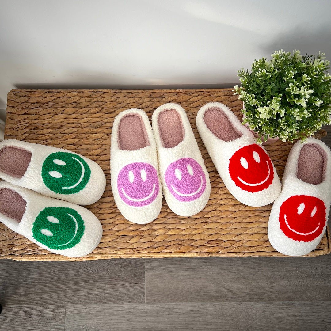 Hausschuhe Damen | Großer Smiley Plüsch | Kuschelig Weich-HauteBerlin