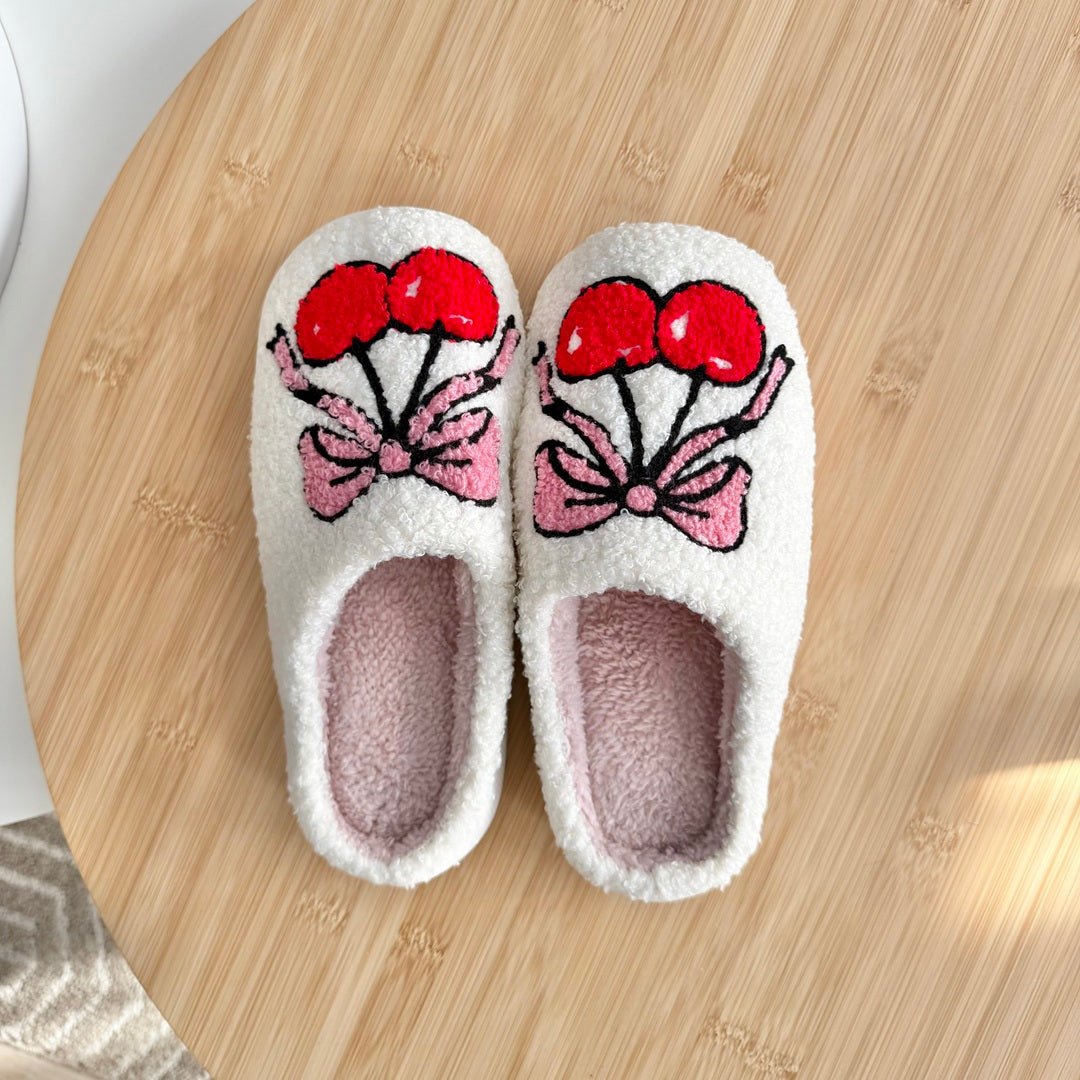 Hausschuhe Damen | Kirschen Schleife | Plüsch Slip-On-HauteBerlin