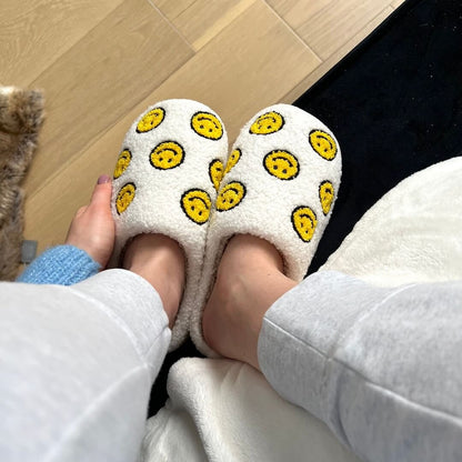 Hausschuhe Damen | Plüsch mit Smiley | Zum Hineinschlüpfen-HauteBerlin