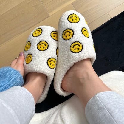 Hausschuhe Damen | Plüsch mit Smiley | Zum Hineinschlüpfen-HauteBerlin