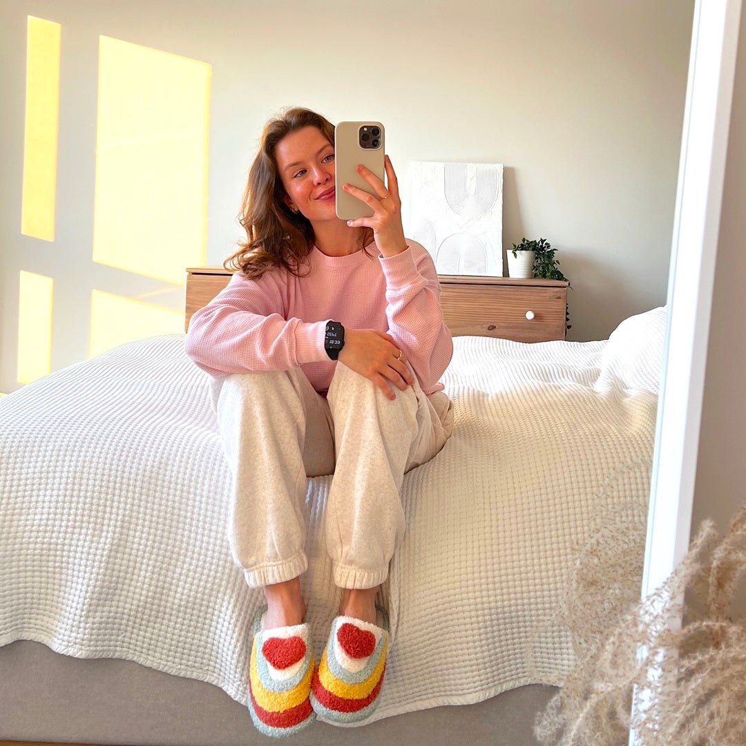 Hausschuhe Damen | Regenbogen mit Herz | Plüsch Weich-HauteBerlin