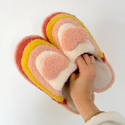Hausschuhe Damen | Regenbogen mit Herz | Plüsch Weich-HauteBerlin