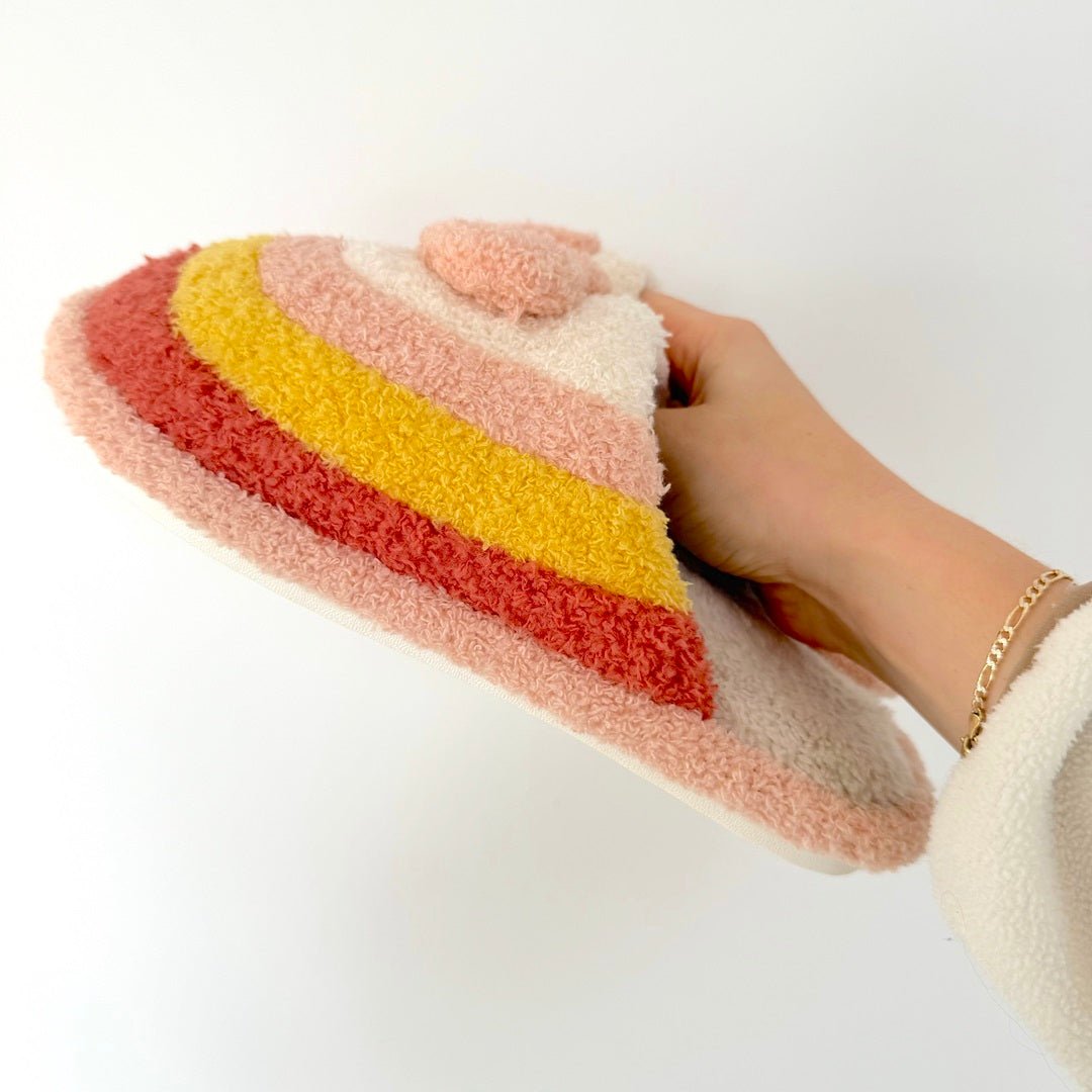 Hausschuhe Damen | Regenbogen mit Herz | Plüsch Weich-HauteBerlin
