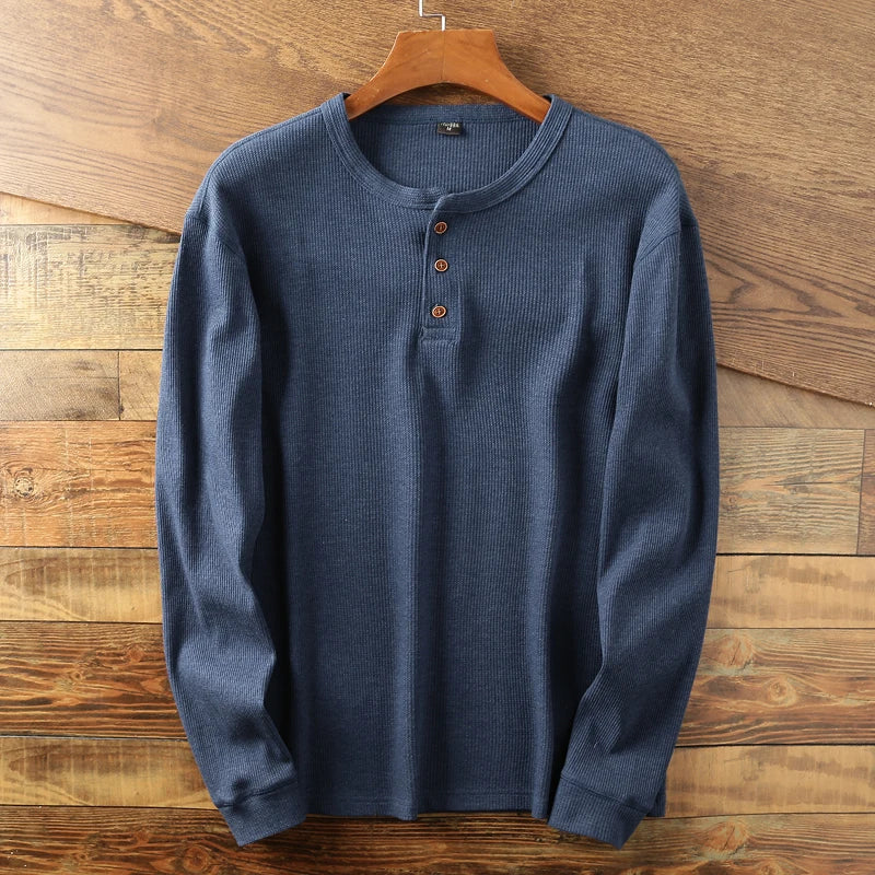 Henley Shirt – Lässiges Langarm-T-Shirt mit Knopfleiste für Männer-HauteBerlin