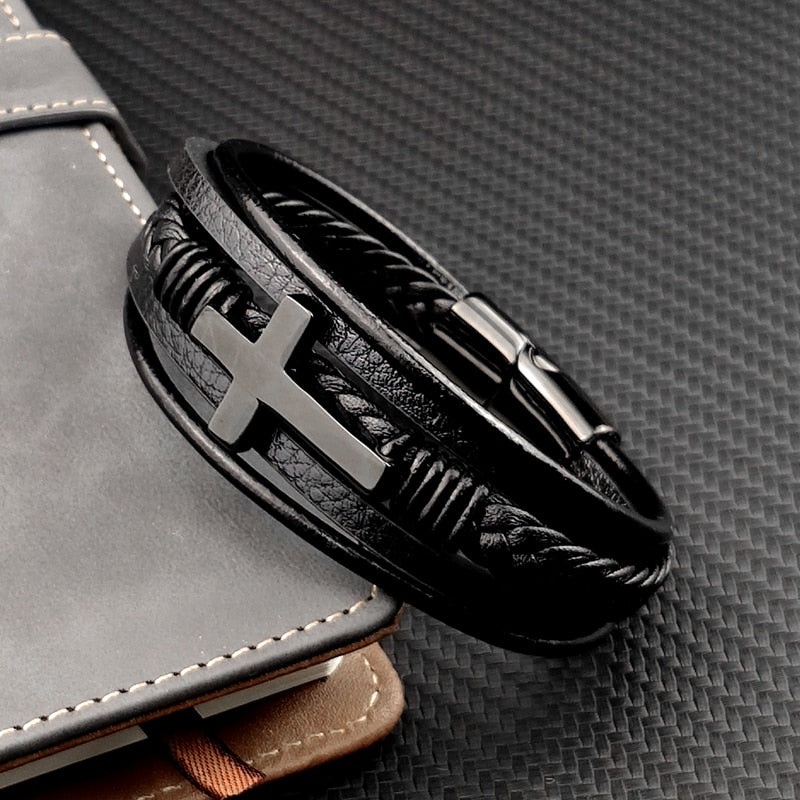Herrenarmband | Magnetverschluss | Schwarz | Geflochtenes Armband | Lederarmband-HauteBerlin