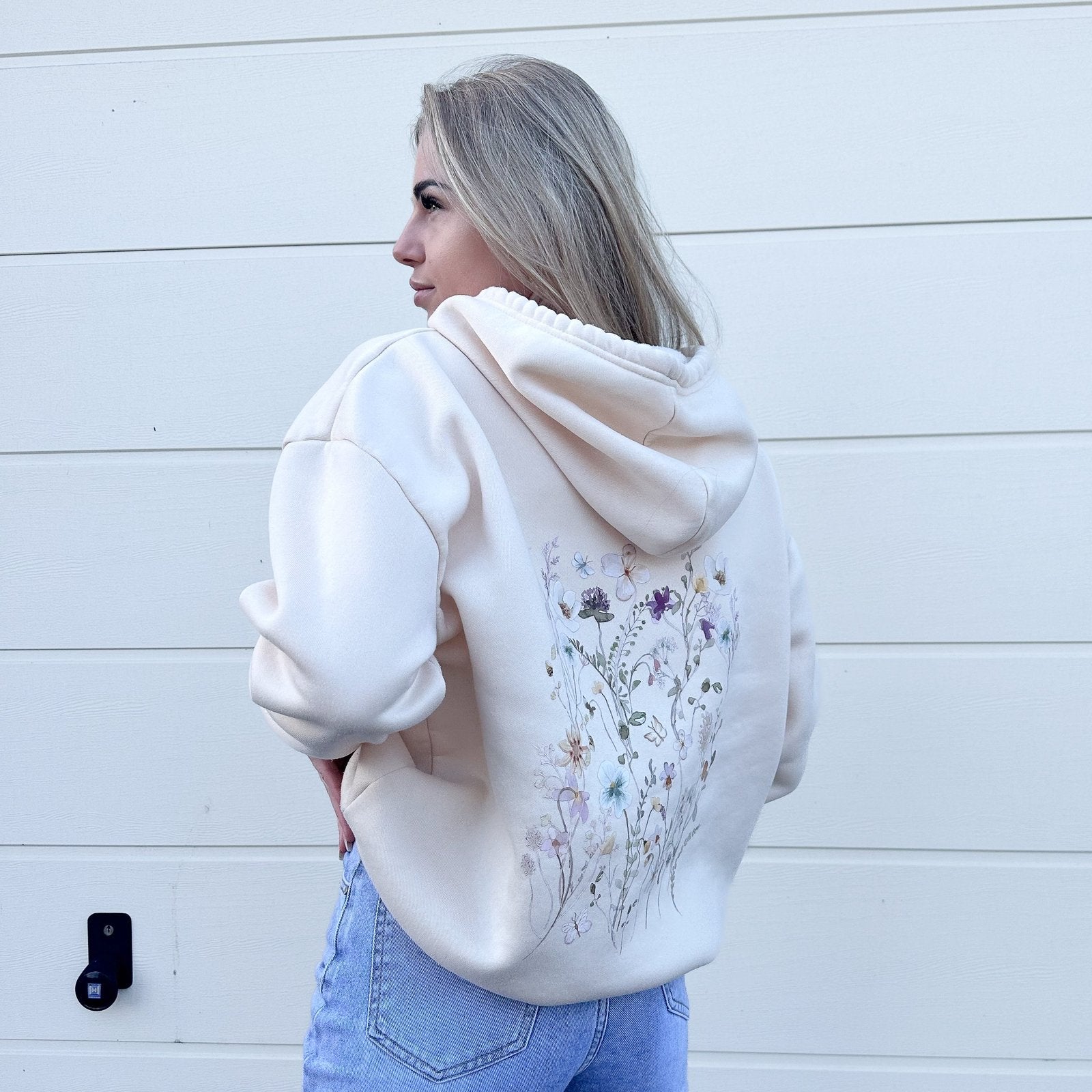 Hoodie Damen | Creme Blumenprint | Bestickt Oversized-HauteBerlin