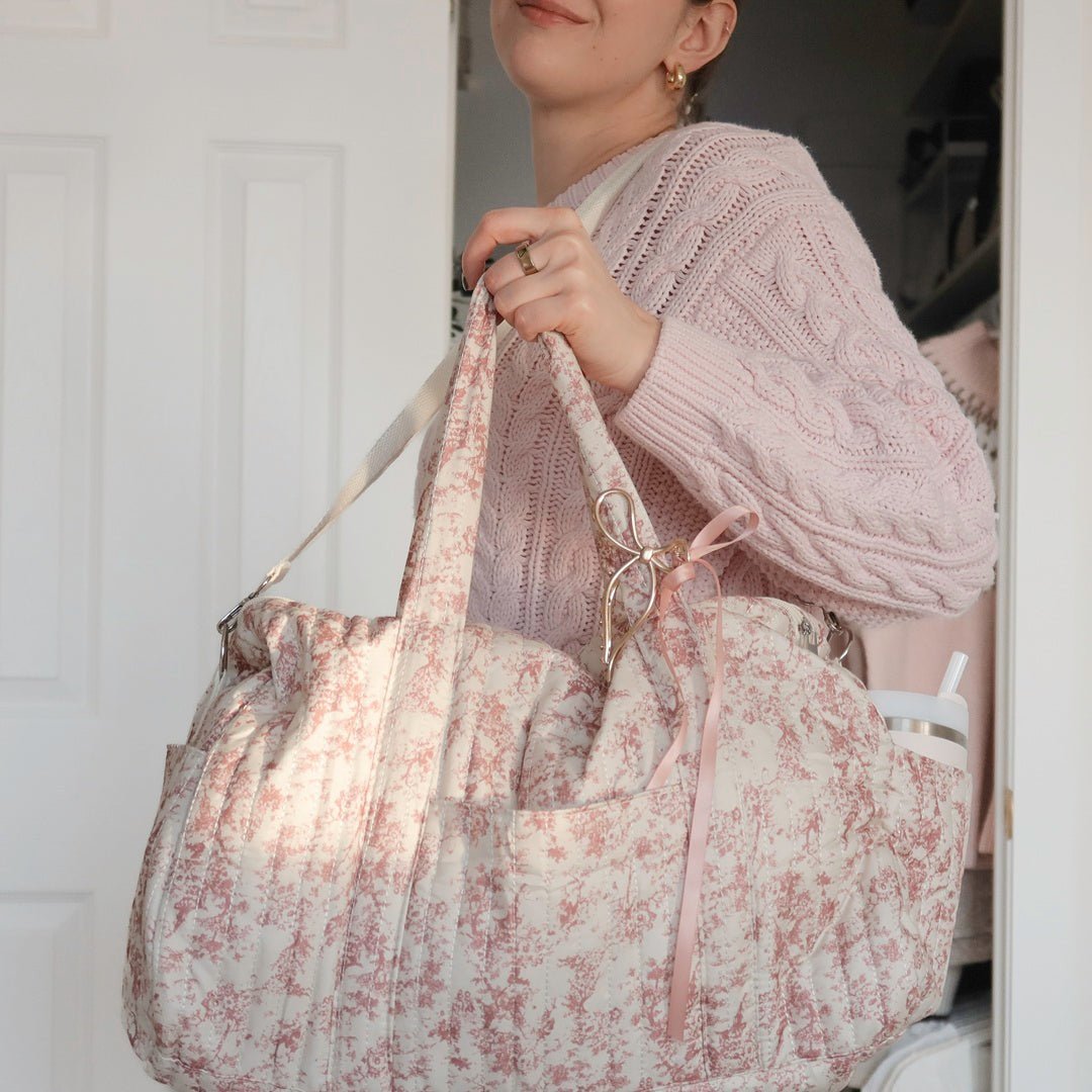 Gesteppte Reisetasche mit Blumen 6
