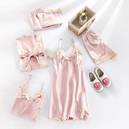Fünfteiliges Satin Pyjama Set 13