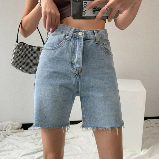 Jeansshorts – Hellblaue Shorts mit hoher Taille für Damen-HauteBerlin