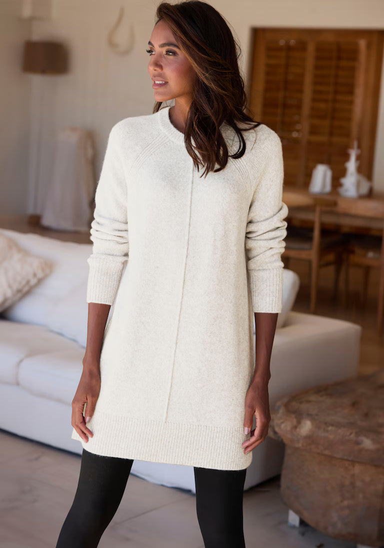 Jumperkleid – Langarm – Locker geschnitten – Langer Pullover – Damenstrickmode-HauteBerlin