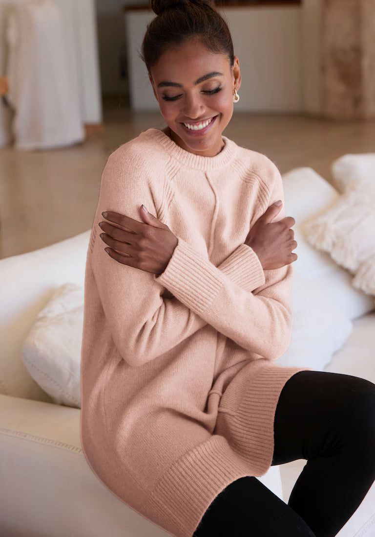 Jumperkleid – Langarm – Locker geschnitten – Langer Pullover – Damenstrickmode-HauteBerlin