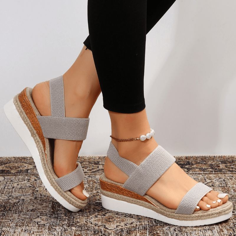 Keilsandalen | Elastische Riemen | Slip-On | Plateausandalen | Damen-HauteBerlin