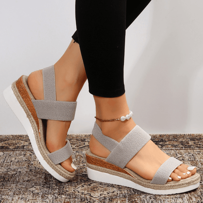 Keilsandalen | Elastische Riemen | Slip-On | Plateausandalen | Damen-HauteBerlin
