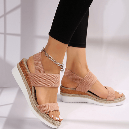 Keilsandalen | Elastische Riemen | Slip-On | Plateausandalen | Damen-HauteBerlin