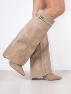Beiges Wildleder