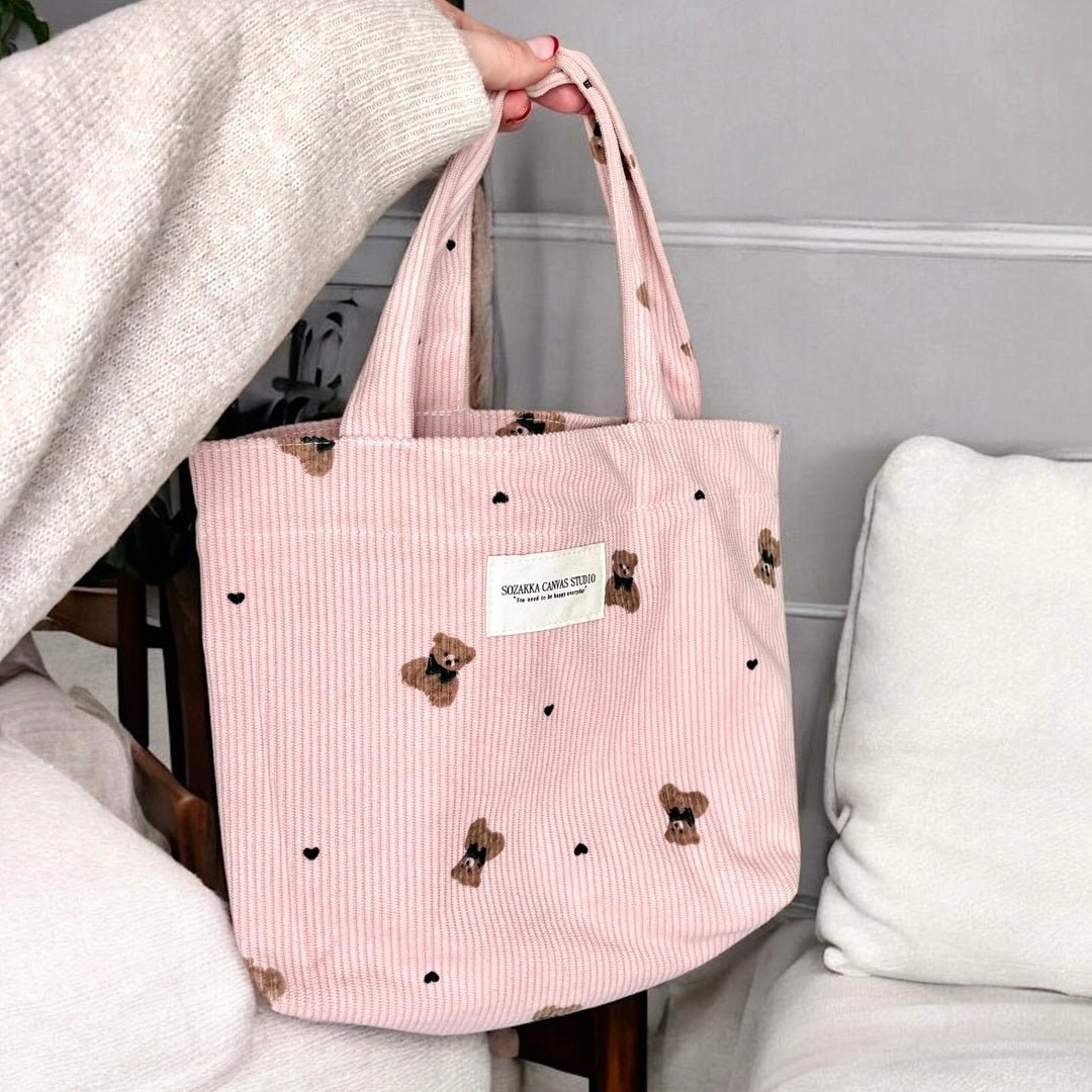 Kosmetiktasche | Cord Teddy Print | Shopper oder Schminktasche-HauteBerlin