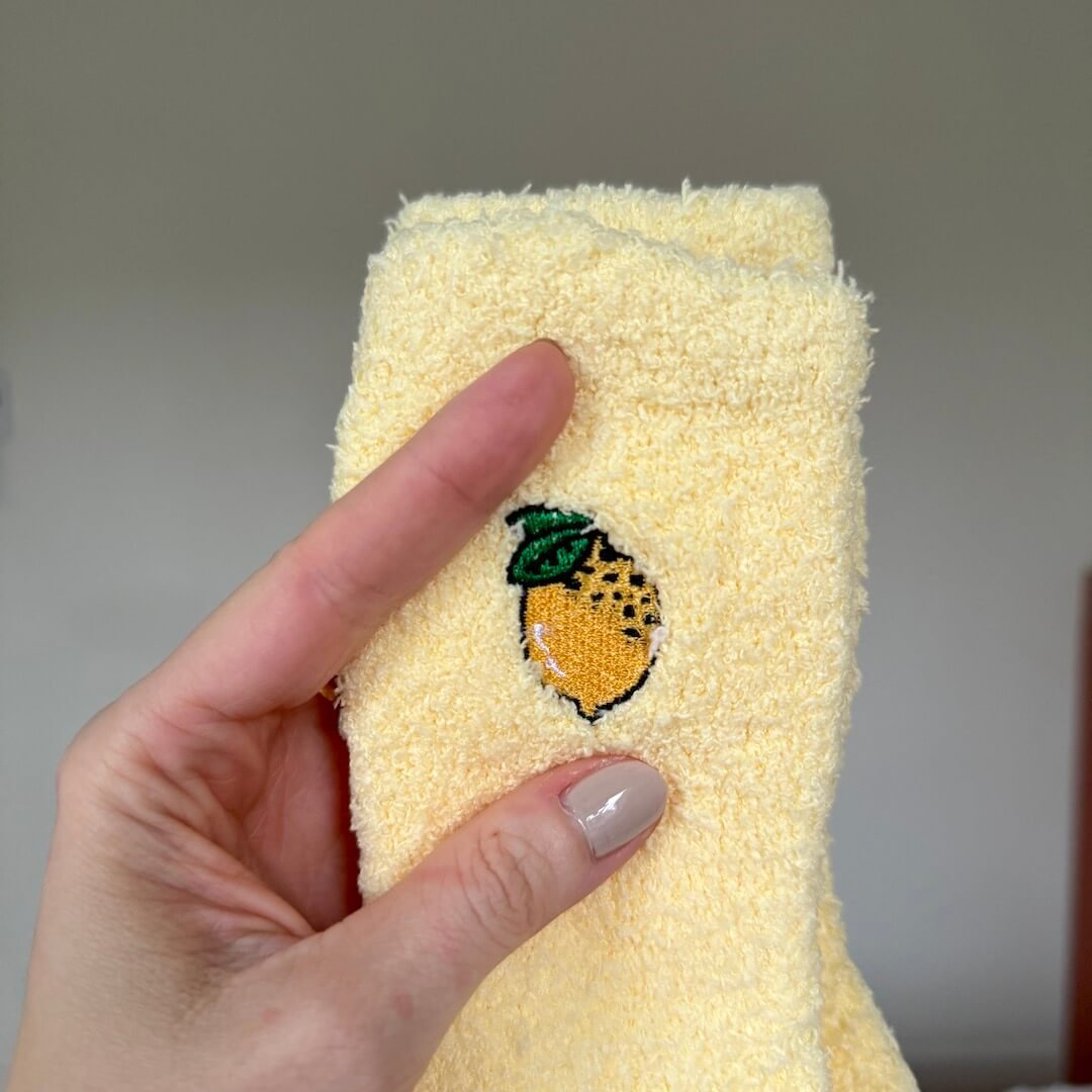 Kuschelsocken Damen | Früchte Stickerei | 3 Paar Flauschig-HauteBerlin