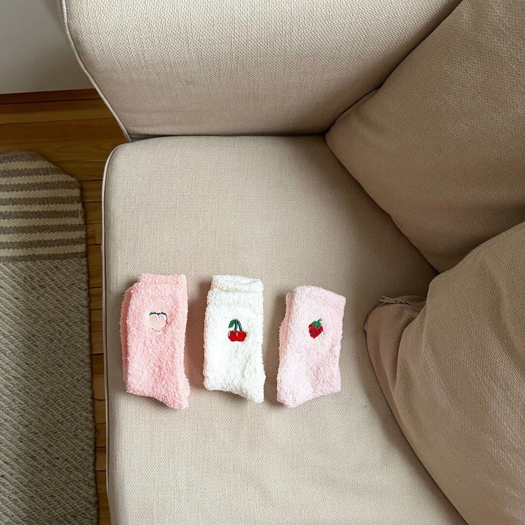Kuschelsocken Damen | Früchte Stickerei | 3 Paar Flauschig-HauteBerlin