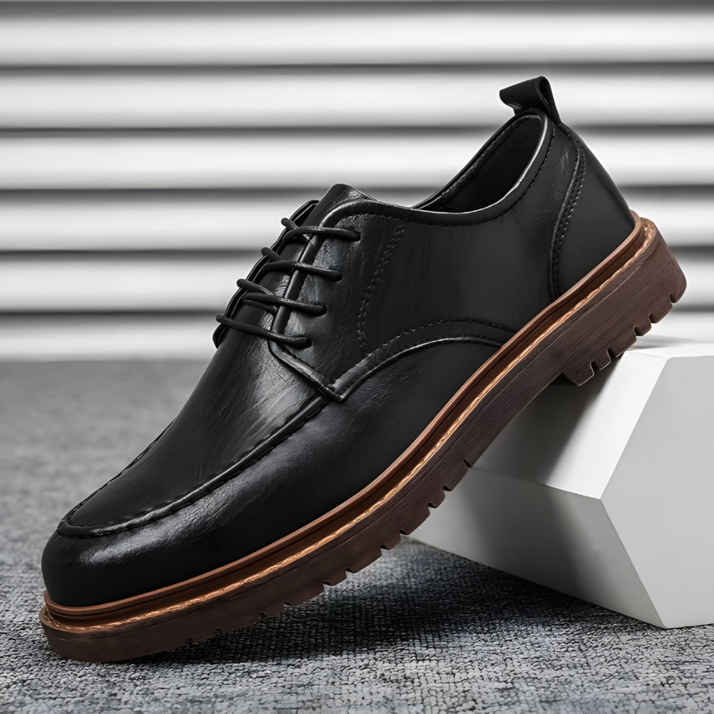 Lederschuhe – Herren, schwarzbraune Schnürschuhe im Chunky-Oxford-Stil-HauteBerlin
