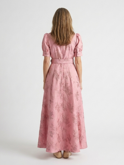 Maxikleid – Puffärmel – Mit Gürtel – Rosa Kleid – Kleid mit Knopfleiste-HauteBerlin