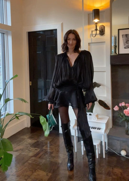 Minikleid - Langärmeliges schwarzes Chiffonkleid-HauteBerlin