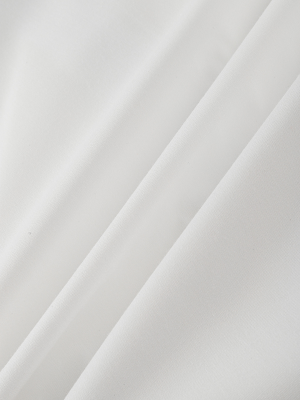 Oberteil und Hose mit weitem Bein – Zweiteiliges Leinen-Set für Damen für den Sommer-HauteBerlin