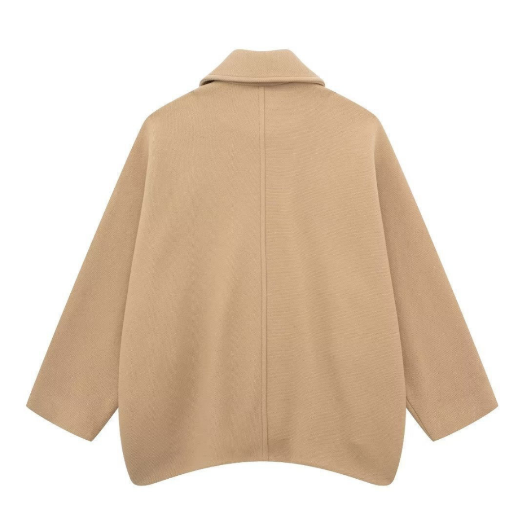 Oversized Jacke – Beige Damenjacke mit Kragen und einreihiger Knopfleiste-HauteBerlin