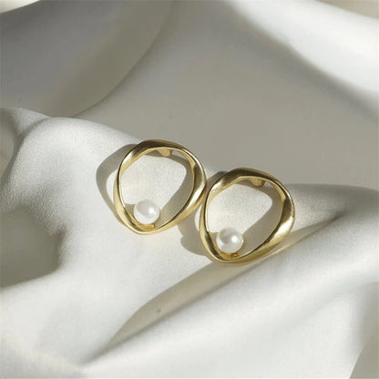 Perlenohrringe | Goldfarben Offener Ring | Minimalistisch-HauteBerlin
