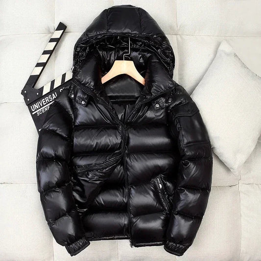 Puffer Jacke | Kurz | Mit Kapuze | Glänzende Herren-Daunenjacke | Winterjacke für Herren-HauteBerlin