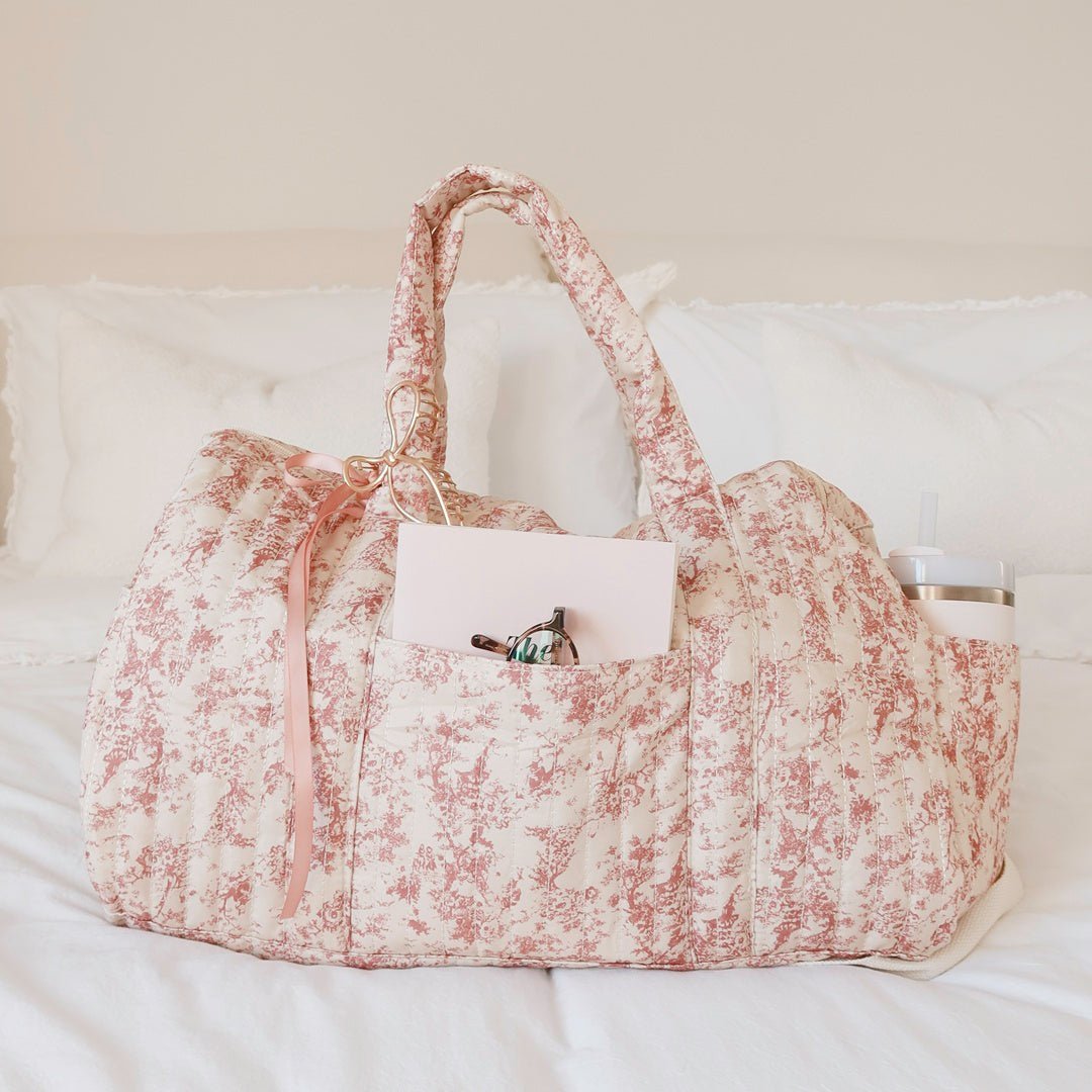 Reisetasche Damen | Gesteppt mit Blumen | Groß Weekender-HauteBerlin