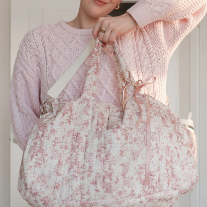 Reisetasche Damen | Gesteppt mit Blumen | Groß Weekender-HauteBerlin